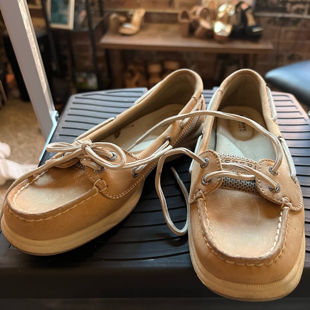 Tan Sperry Topsiders